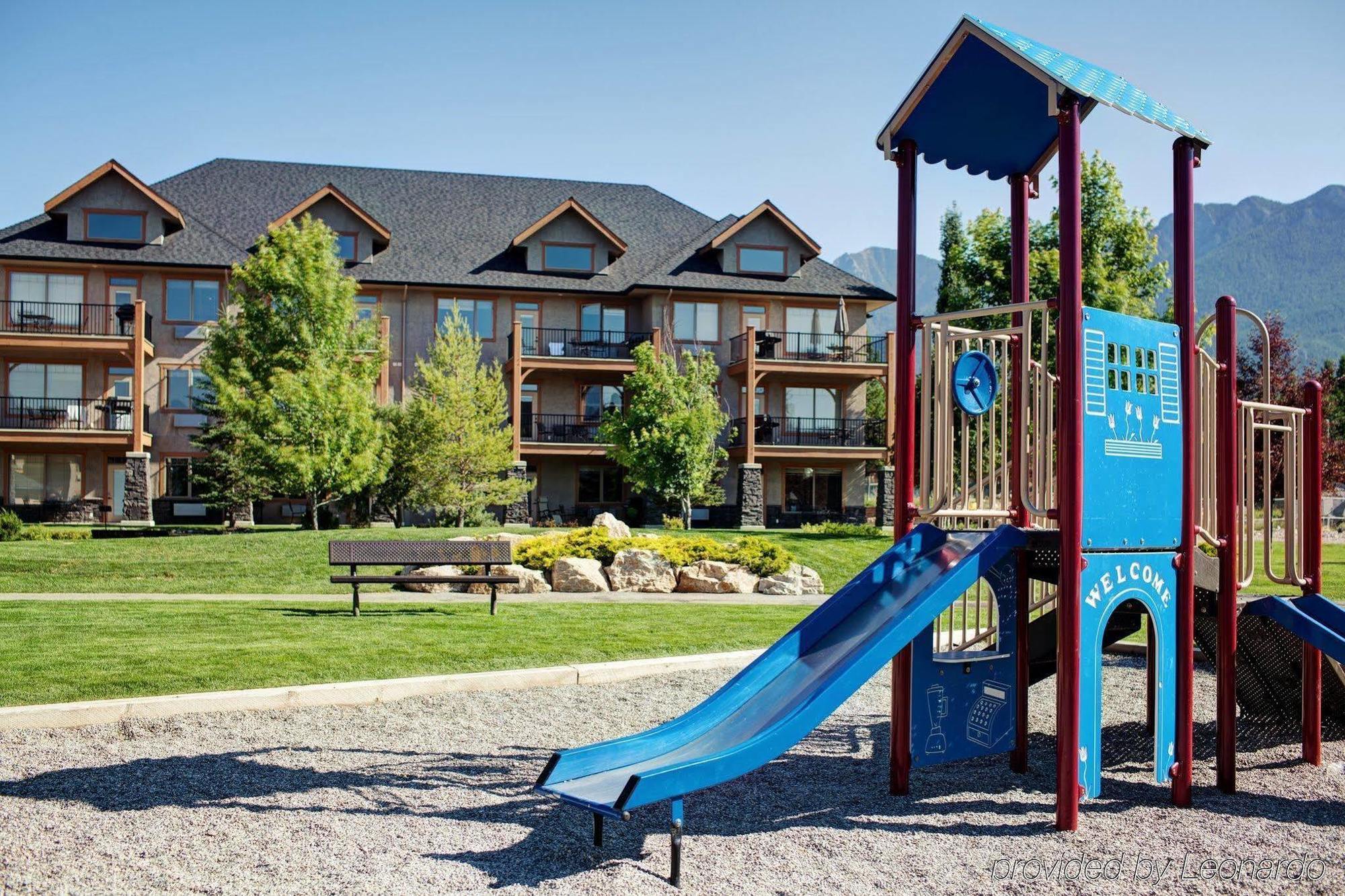 Bighorn Meadows Resort Radium Hot Springs Eksteriør billede