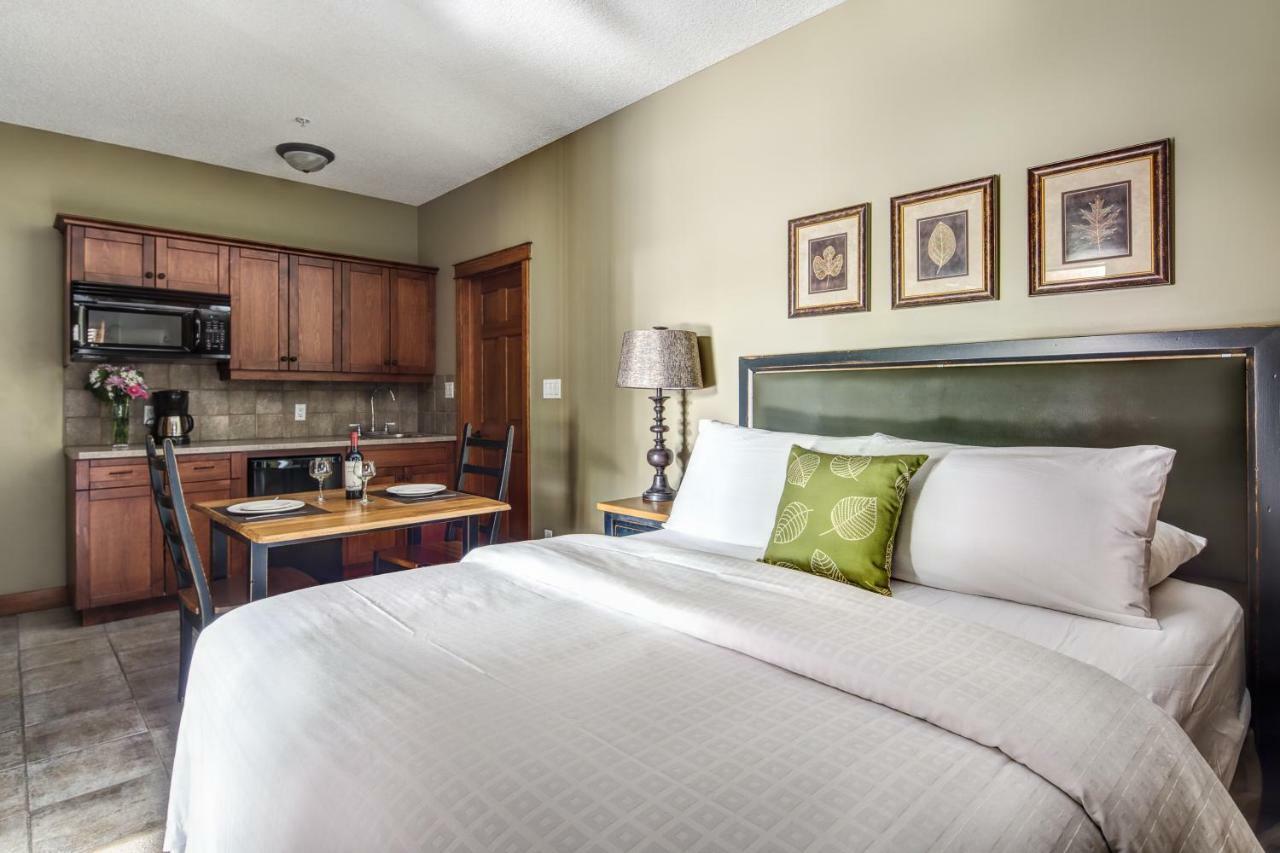 Bighorn Meadows Resort Radium Hot Springs Eksteriør billede
